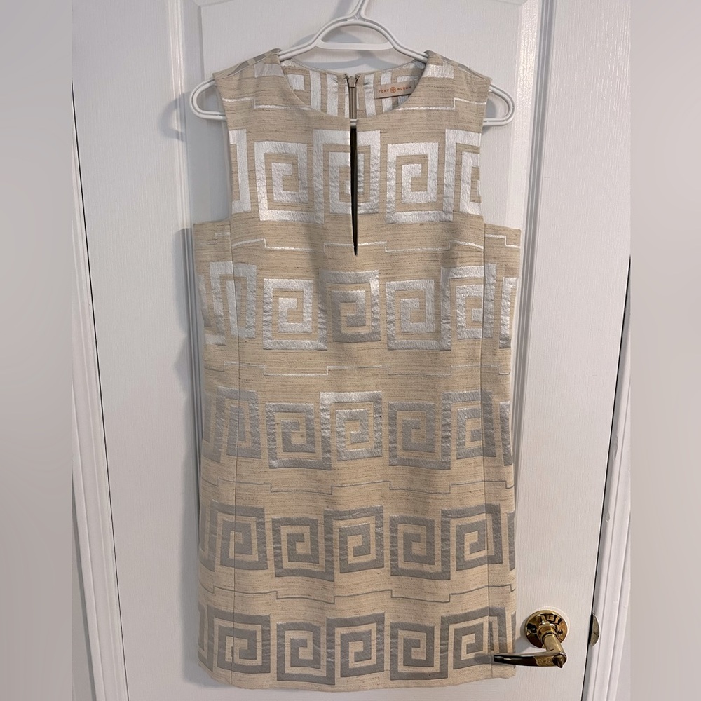 Tory Burch size 6 dress, it’s more of an off white colour than in the photo.